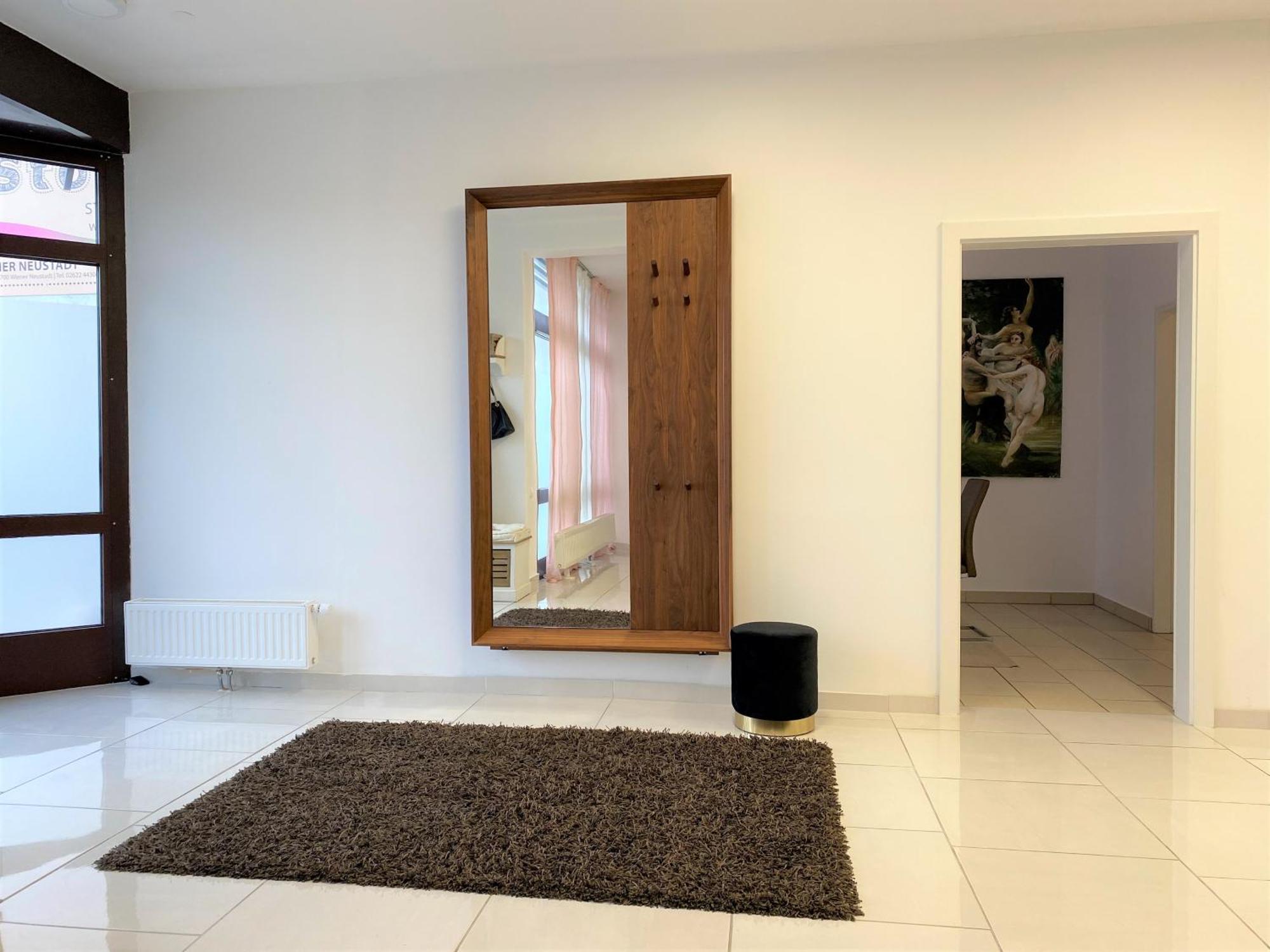 Stadtsuite Mit Sauna In Wiener Neustadt 135 M2 Exterior photo