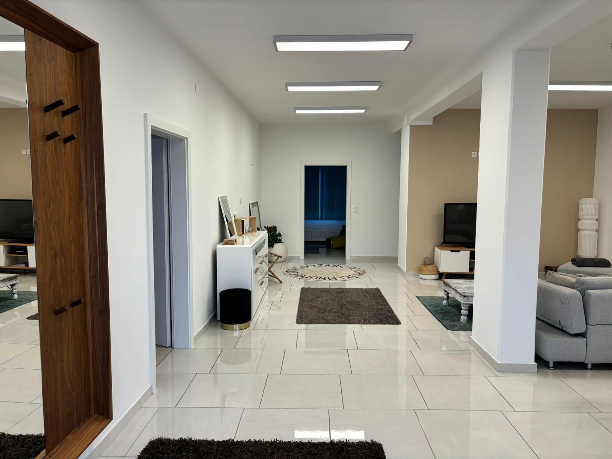 Stadtsuite Mit Sauna In Wiener Neustadt 135 M2 Exterior photo